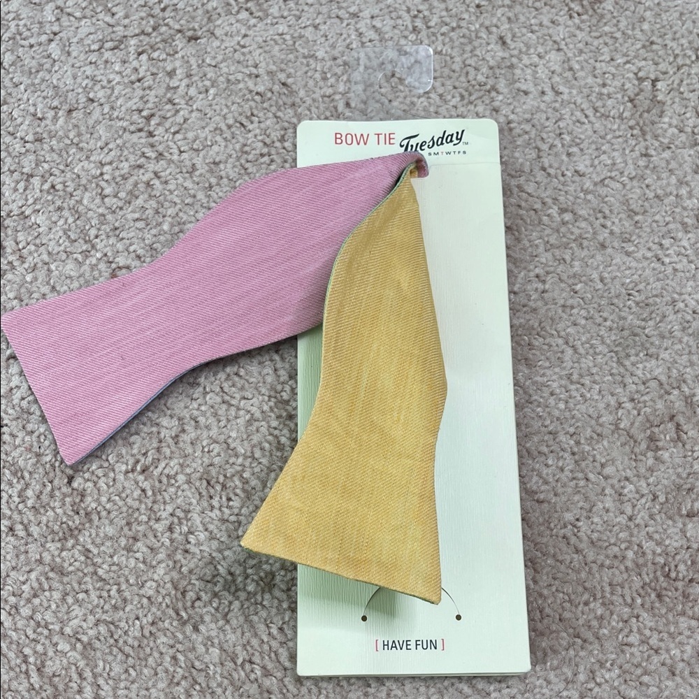 NWT Bow Tie Tuesday Bow Tie in Blue, Green, Pink, Yellow - Picture 2 of 3
